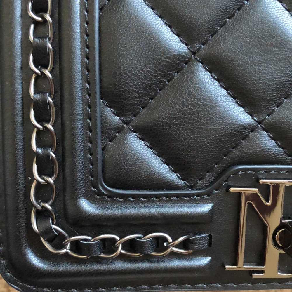 Badgley Mischka crossbody - Picture 3 of 9